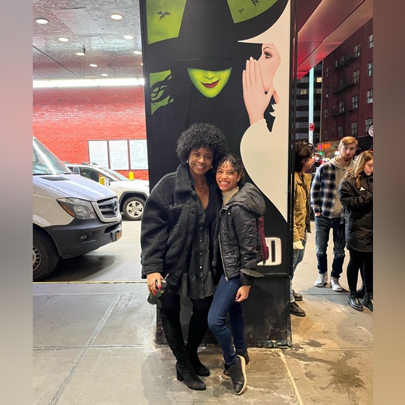 UGG Frankie Sherpa Trucker Jacket - Picture 9 of 9